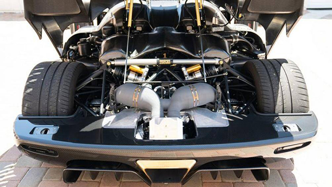 Đặc biệt, động cơ tăng áp kép 5.0L của siêu xe độc bản này còn có tùy chọn nâng cấp sức mạnh One:1, có thể cho ra công suất lên tới 1.360 mã lực
