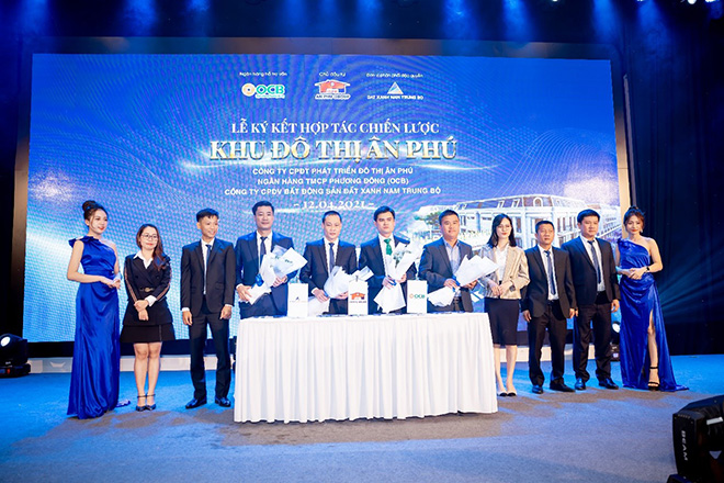 Lễ ký kết hợp tác phân phối dự án KĐT Ân Phú giữa chủ đầu tư Ân Phú – Đất Xanh Nam Trung Bộ - Ngân hàng OCB.