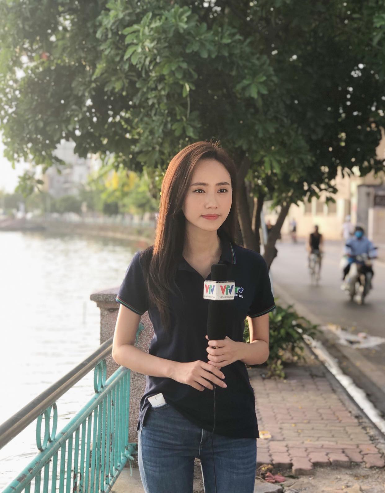 Lộ mức thu nhập gây choáng của BTV, MC VTV sau vẻ hào nhoáng trên sóng truyền hình - 2