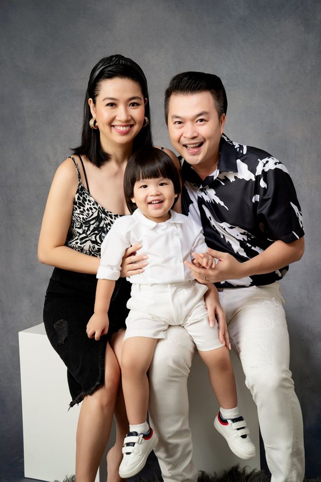 Lê Khánh kết hôn năm 2014, hiện có một nhóc tỳ kháu khỉnh. Nữ diễn viên cho biết ông xã luôn ủng hộ và cho cô những lời khuyên chân tình khi nữ diễn viên quyết định quay lại với điện ảnh.
