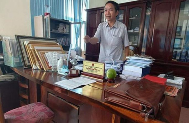 Ông Hồ Đình Tùng, Phó chủ tịch HĐND thị xã Nghi Sơn, bị đình chỉ sinh hoạt Đảng