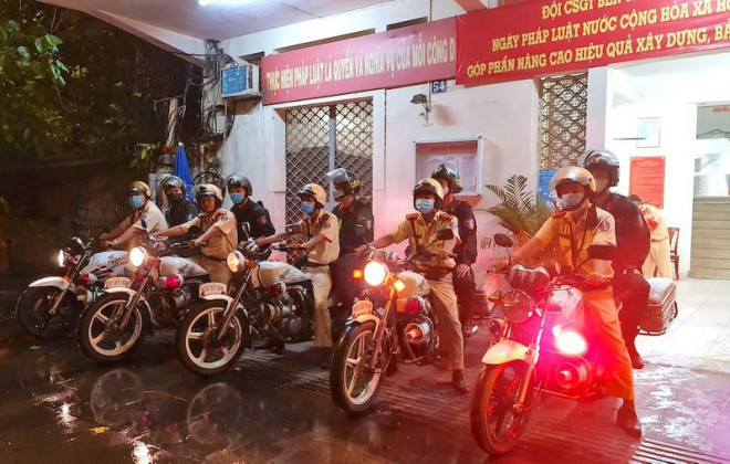 Các đội, trạm thuộc PC08 TP.HCM đã ra quân cao điểm. Ảnh: H.KIM