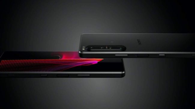 Xperia 1 III sẽ có hai màu Đen mờ và Tím mờ, xuất xưởng với Android 11.
