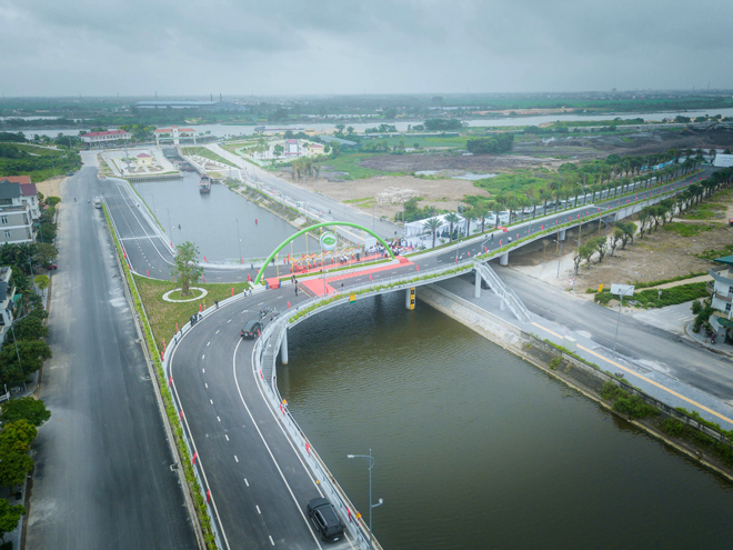 Cầu Hải Long ấn tượng với hệ thống cảnh quan xanh