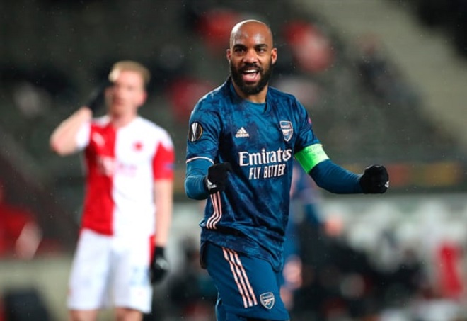 Dù chơi thong dong nhưng "Pháo thủ" vẫn dễ dàng có bàn thắng thứ 4 ở phút 77 do công của&nbsp;Lacazette