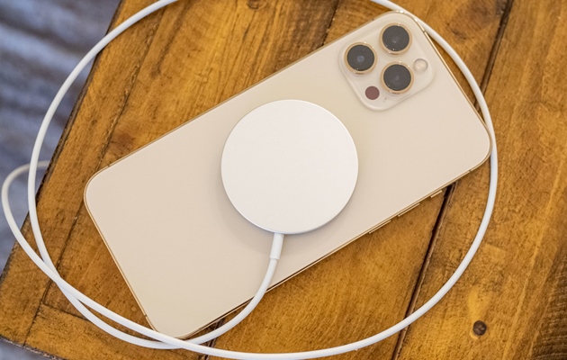 Giá iPhone 12 Pro Max: Giá biến động thế nào và đánh giá thông số - 8