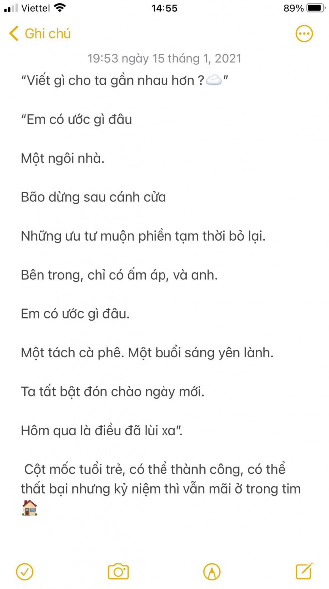 Đoạn văn bản xóa sẽ được lấy lại sau khi bấm hoàn tác trên iPhone. Ảnh chụp màn hình.