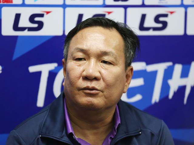 Bóng đá - HLV Hoàng Văn Phúc: &quot;Hà Nội FC đã có đủ phương án đấu HAGL của Kiatisak&quot;