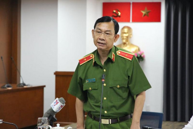 Thiếu tướng Đinh Thanh Nhàn, Phó Giám đốc Công an TP.HCM thông tin tại họp báo. Ảnh: Tự Sang&nbsp;