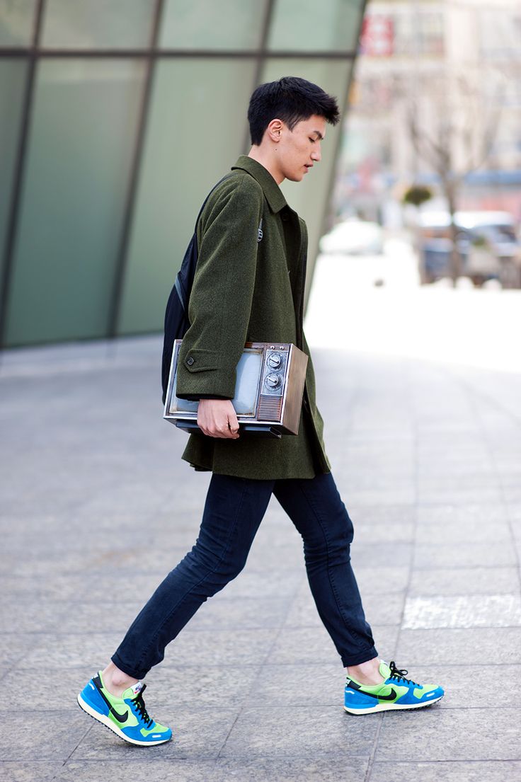 Mách quý ông phân loại và đi giày sneaker đẹp bất chấp hoàn cảnh - 13