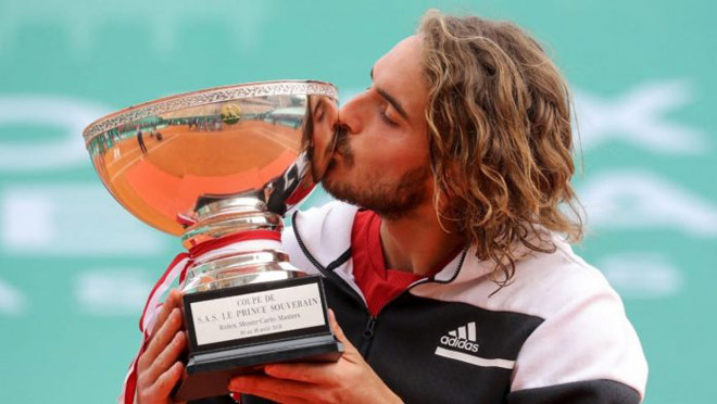 Tsitsipas cũng vô địch ở Monte Carlo Country Club như mẹ của mình