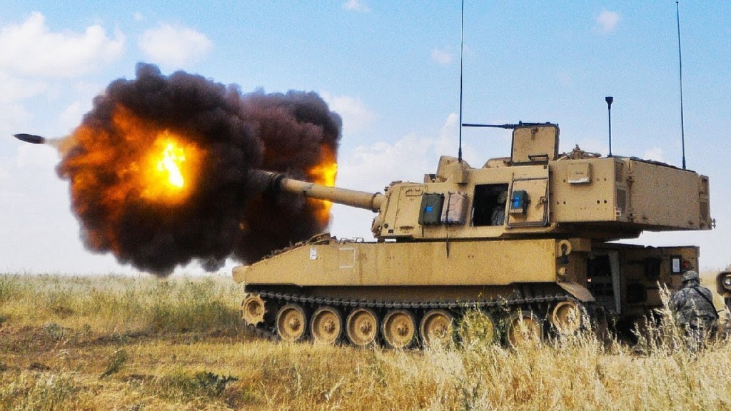 Pháo tự hành M109A6 Paladin khai hỏa.