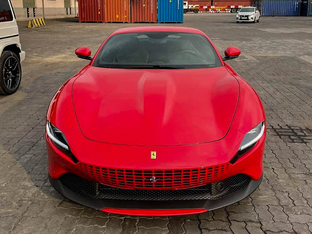 Siêu xe Ferrari Roma thứ 2 xuất hiện tại Việt Nam