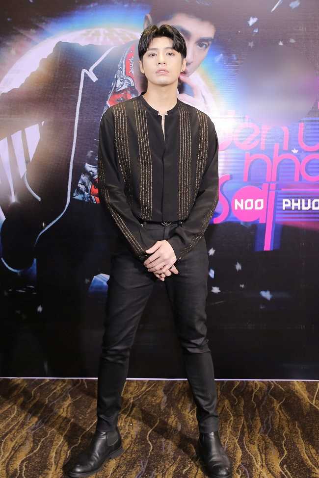 Noo Phước Thịnh là ca sĩ đắt show của Vbiz. Ước tính tổng thu nhập 1 tháng của anh lên đến cả tỷ đồng từ tiền quảng cáo, đi hát, làm giám khảo, đại diện thương hiệu.
