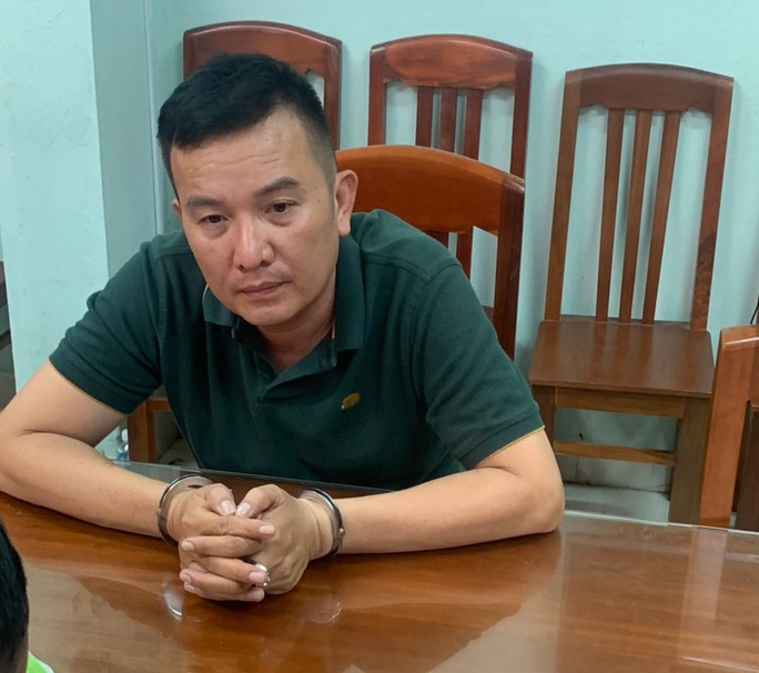 Trần Việt Hoàng sau khi bị Phòng Cảnh sát hình sự Công an tỉnh Bình Định bắt