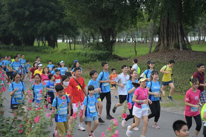 Những vận động viên nhí và trải nghiệm thú vị ở Ecopark Marathon 2021 - 3