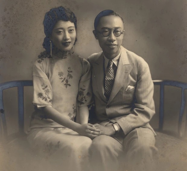 Vua Phổ Nghi và người vợ đầu, hoàng hậu Uyển Dung.
