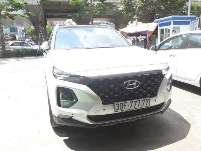 Hyundai Santa Fe bốc biển ngũ quý 9 &#34;hét giá&#34; gần 4 tỷ đồng - 9