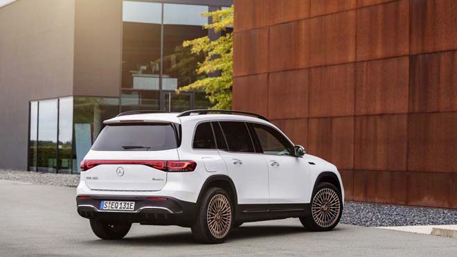 Mercedes-Benz EQB trình làng, SUV thuần điện sở hữu cấu hình 7 chỗ đầy tiện nghi - 2