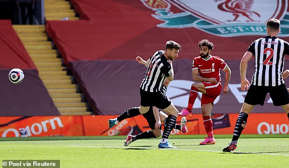 Trực tiếp bóng đá Liverpool - Newcastle: Cú sốc phút bù giờ (Hết giờ) - 1