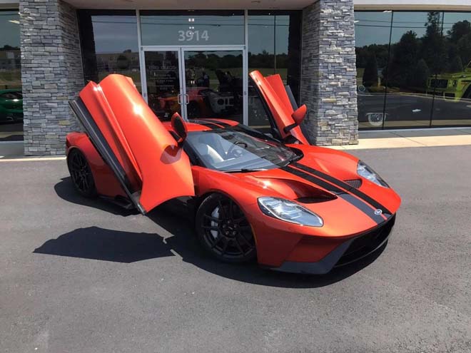 Siêu xe &#34;kén khách&#34; Ford GT sắp về Việt Nam - 1