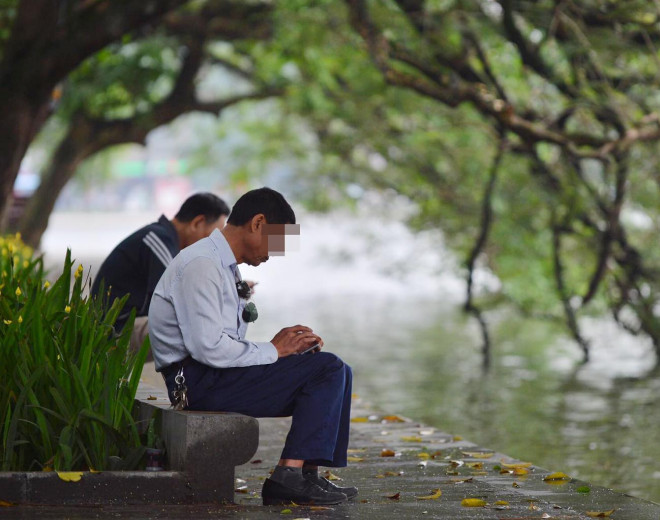 Nhiều người cho rằng, tại Việt Nam đã có nhiều ngày không ghi nhận ca lây nhiễm trong cộng đồng nên người dân tỏ ra lơ là.