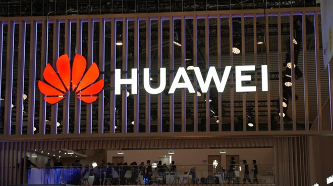 Huawei buộc phải thay đổi chiến lược của mình do những khó khăn từ Chính phủ Mỹ.