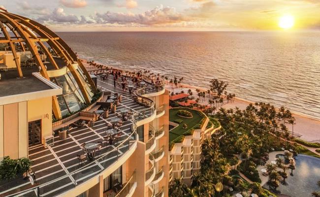 &nbsp;Phòng nghỉ rẻ nhất tại InterContinental Hotel &amp; Resorts có giá từ 4,5 triệu đồng/đêm.&nbsp;
