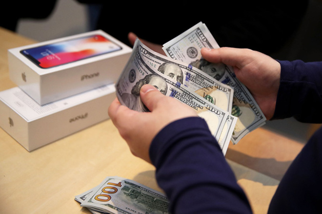 iPhone 12 gián tiếp giúp Apple có doanh thu bạc tỷ USD trong quý 1/2021.