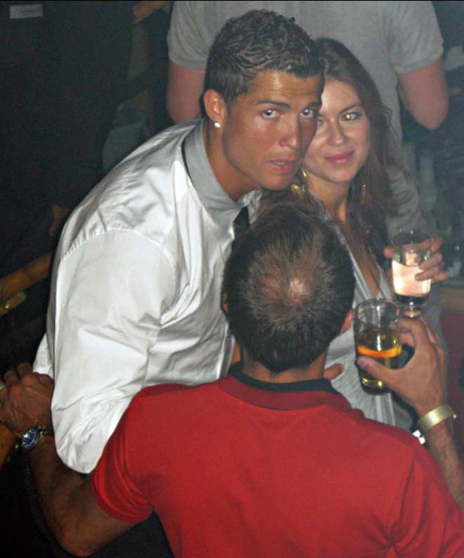 Cristiano Ronaldo lại vướng vào rắc rối mới vì nghi án hiếp dâm cựu người mẫu và giáo viên Mỹ Kathryn Mayorga năm 2009