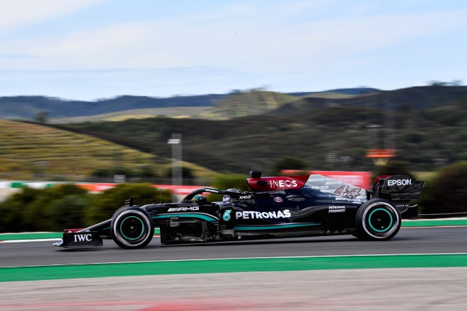 Mercedes nắm lợi thế sau ngày đầu tiên tại Bồ Đào Nha