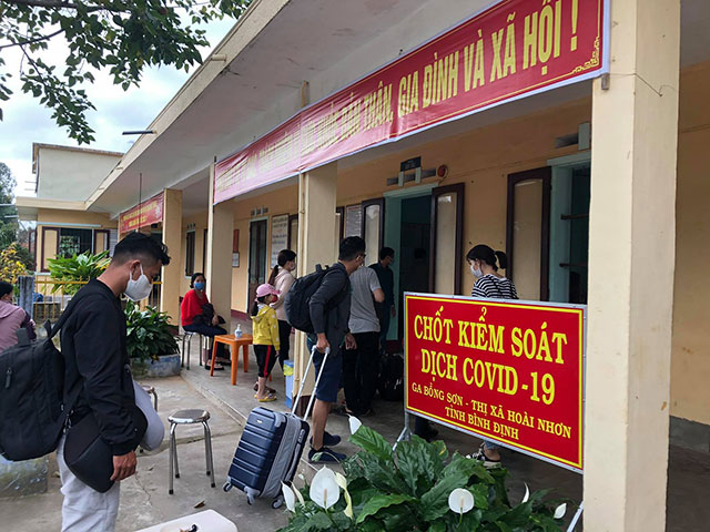 Ga Bồng Sơn, thị xã Hoài Nhơn, Bình Định lập chốt kiểm soát dịch COVID-19 trong dịp Tết Nguyên đán