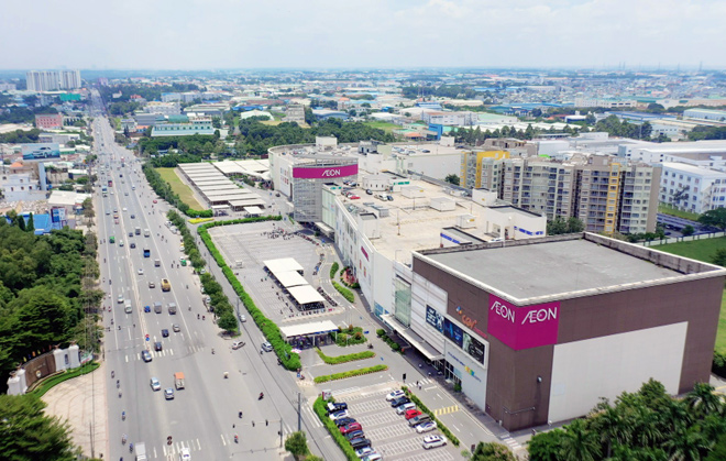 Nhiều tiện tích cao cấp trên Quốc lộ 13 như: Aeon Mall, Lotte Mart, các bệnh viện quốc tế