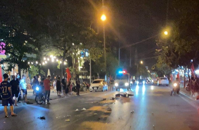 Hiện trường vụ "xe điên" gây tai nạn giao thông khiến 2 nữ sinh thương vong - Ảnh: Hoàng Long