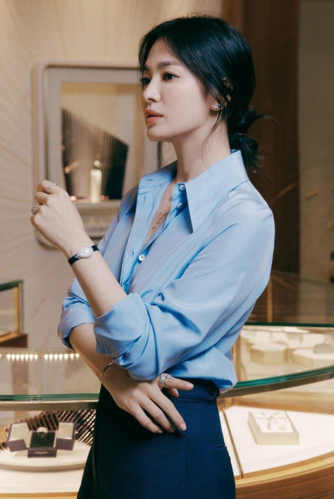 Ngược đời như Song Hye Kyo: Càng trang điểm nhẹ nhàng càng xinh đẹp hút hồn - 1