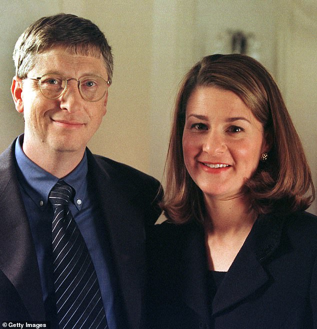 Bill Gates và bà Melinda trong bức ảnh chụp năm 1998.