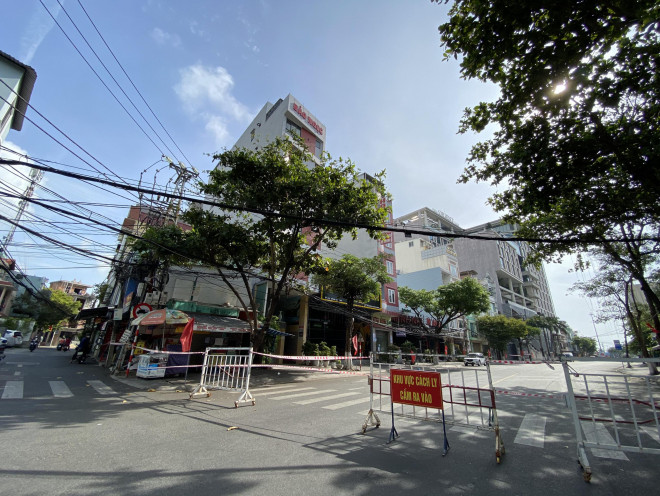 Phong tỏa khẩn cấp khu dân cư xung quanh bar New Phương Đông, quận Hải Châu, Đà Nẵng
