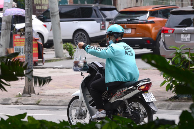 Giao hàng ăn uống buổi trưa rất phù hợp với đối tượng sinh viên làm thêm.