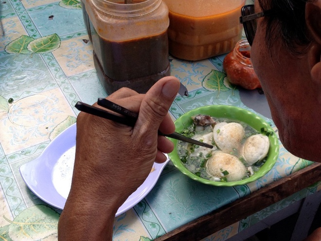 Bánh căn - món ăn dân dã nhưng sẽ khiến bạn nhớ mãi nếu đã thưởng thức