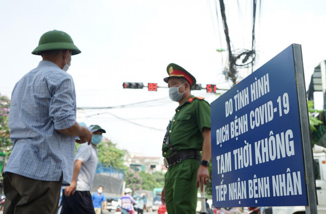 Hình ảnh phong tỏa nghiêm ngặt chưa từng có ở Bệnh viện K - 15