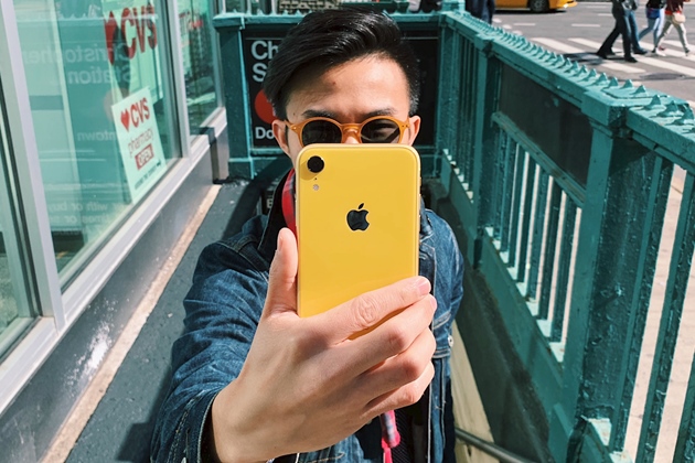 Giá iPhone XR mới nhất 2021 và liệu còn phù hợp để mua? - 5