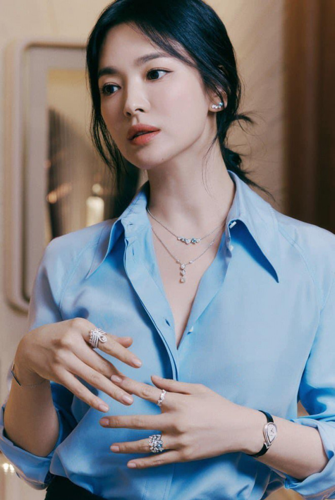 Ngược đời như Song Hye Kyo: Càng trang điểm nhẹ nhàng càng xinh đẹp hút hồn - 2