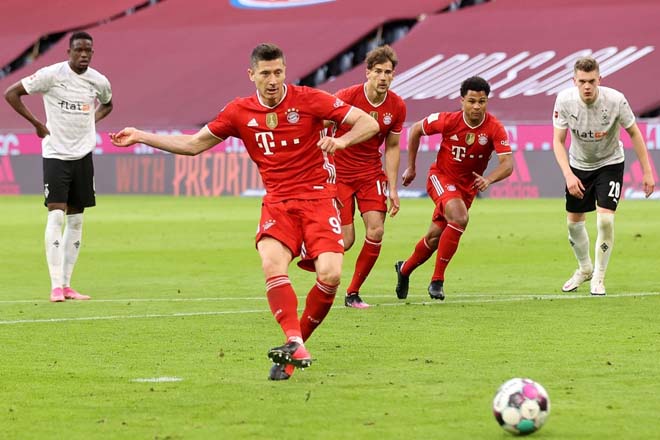 Lewandowski lập hat-trick, còn Bayern vô địch Bundesliga năm thứ 9 liên tiếp