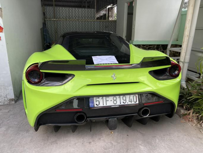 Thông tin mới nhất vụ nam thanh niên lái siêu xe Ferrari 488 GTB giá hơn 10 tỉ đồng bị tạm giữ - 1