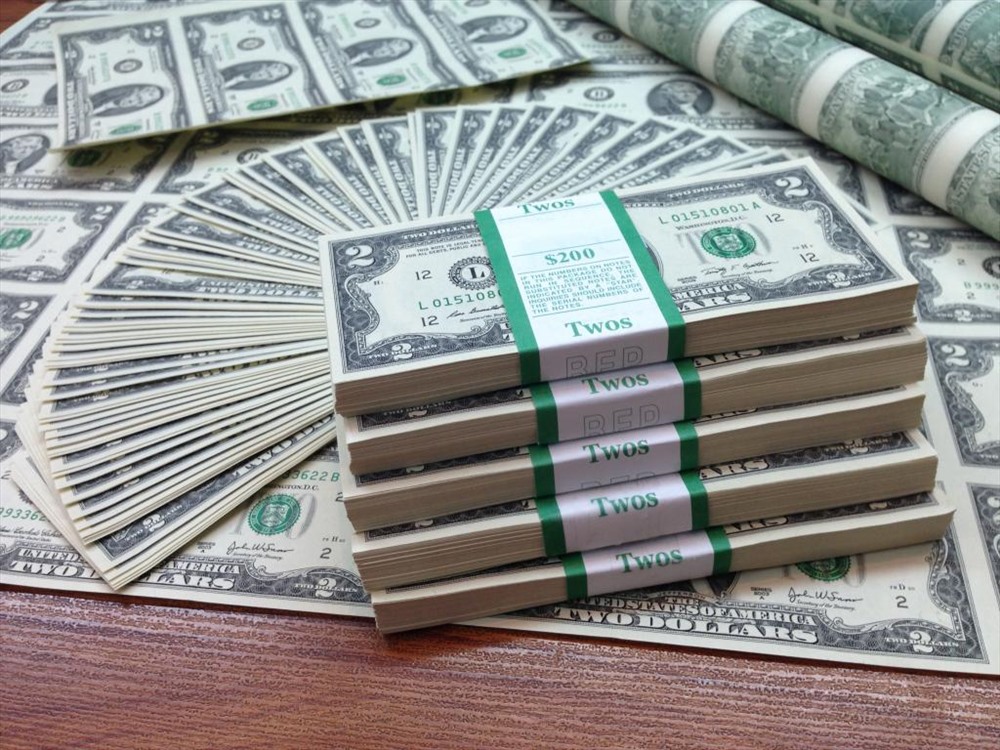 Đồng USD tiếp tục giảm