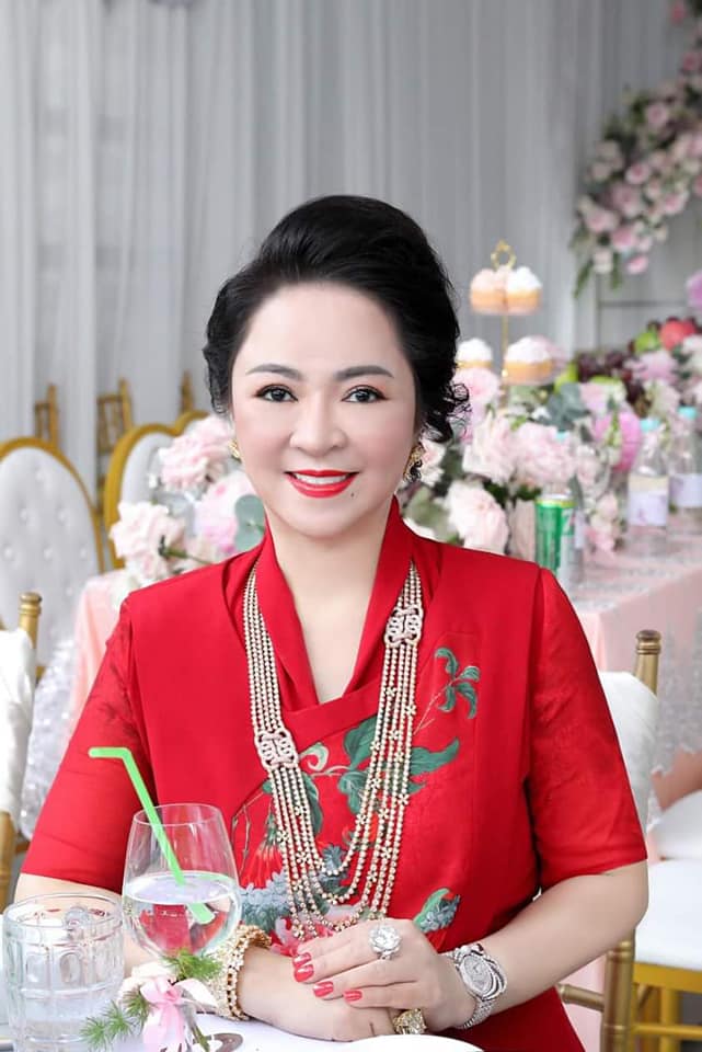 Doanh nhân Nguyễn Phương Hằng