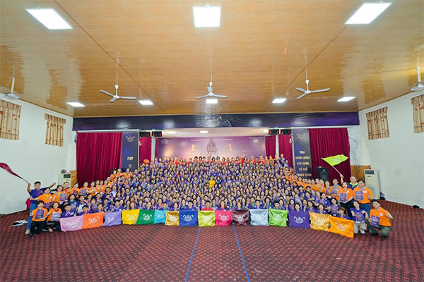 Hoa hậu Nhân ái Hoàng Thị Bích Ngọc tỏa sáng và quen thuộc trên thương trường - 3