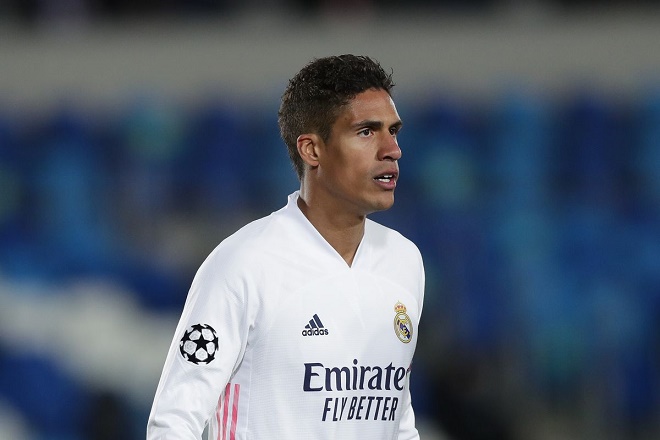 MU chuẩn bị ra giá hỏi mua Varane