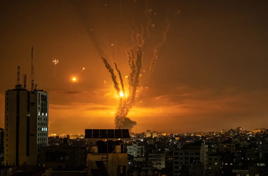 Các tên lửa Israel nhằm vào khu vực phía bắc Dải Gaza. Ảnh: Getty