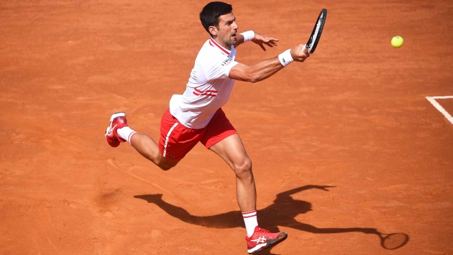 Djokovic trải qua trận đấu khó khăn nhất kể từ đầu giải
